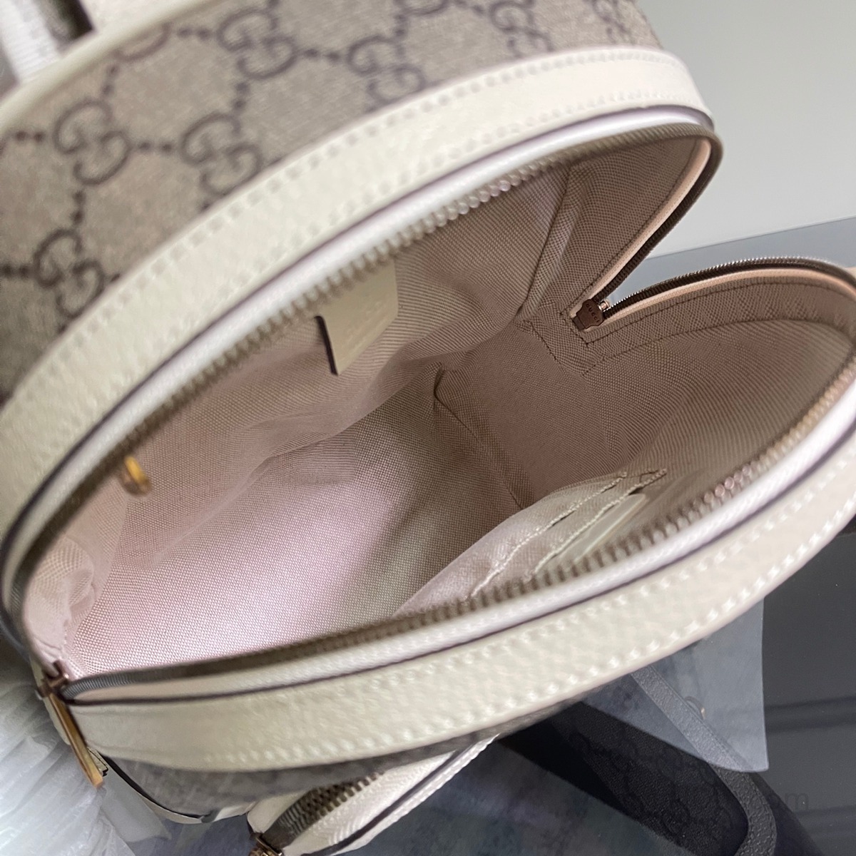 547965/685769啡白_9