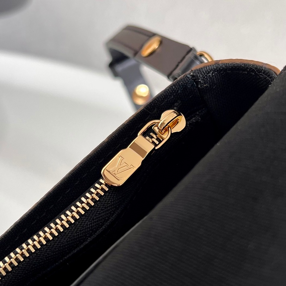 M81911 Wallet on Chain Ivy_6