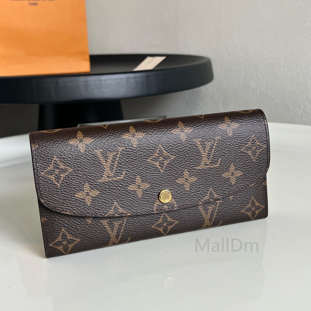 M60697 Emilie 錢包 紫紅色_1