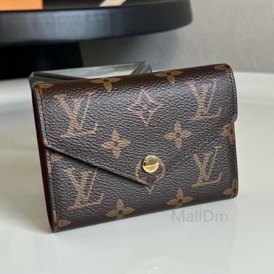 M41938 Victorine 錢包 紫紅色