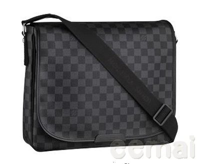 lv 黑棋盤格系列斜背包n58029