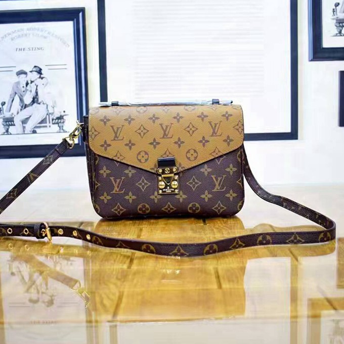 M41465 Pochette Metis 女款斜背包 YL3