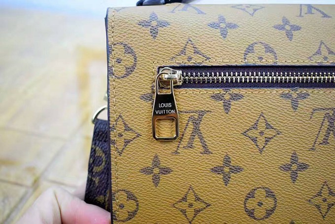 M41465 Pochette Metis 女款斜背包 YL3-7