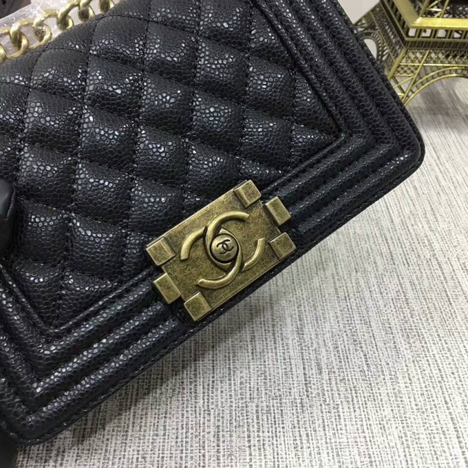 67085魚子醬20cm經典BOY辣媽款系列 斜背包 黑色 古金五金-3