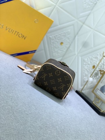 LV 47096 Just In Case出遊必備款手袋 單肩包 斜背包13 x 14 x 11.5CM-6
