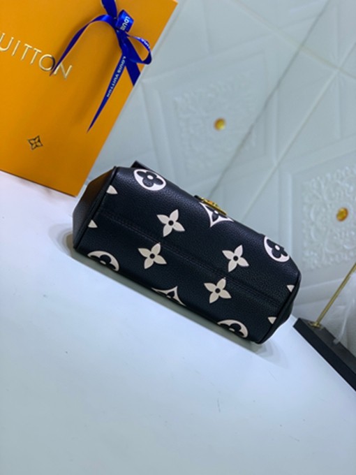 LV M45836 FAVORITE 壓紋軟粒面包包 單肩手提包-19