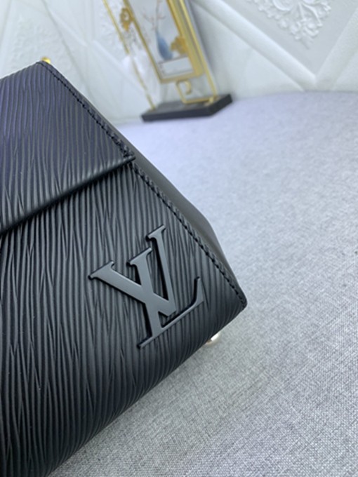 LV M58931Cluny迷你手袋 手提斜背兩用包包-6