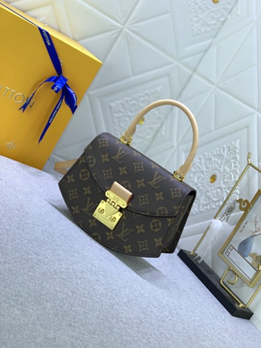 LV M46548扇形手提斜挎包包-2