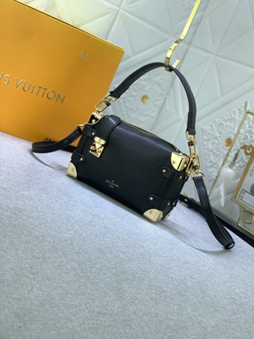 LV M23817 四角包邊鉚釘谷愛淩同款盒子包-2