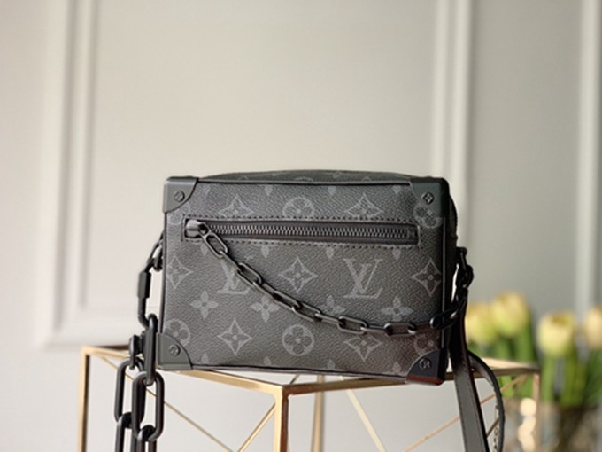 LV M44735  MINISOFTTRUNK黑花盒子包包原單品質