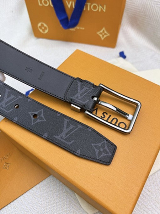LV 扣頭字母logo黑花皮帶-12