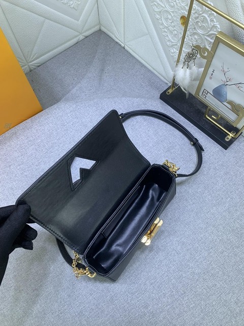 M83077 水波紋twist系列手袋 -9