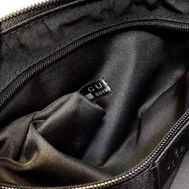 523335原單克尼龍布 時尚簡約郵差包-6