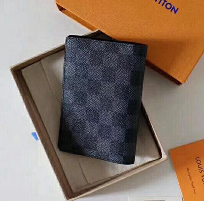 M60181 Monogram帆布旅遊證件套 黑格 10x14cm-4