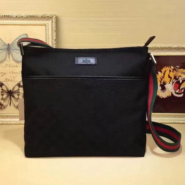 189752黑色雙G帆布斜背包 W29H28D8