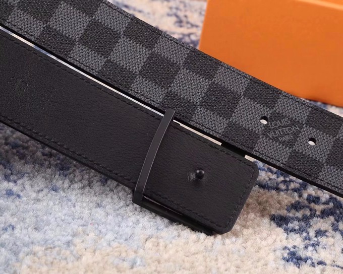 寬4CM MADE in Spain 原單咖啡格 黑邊 皮帶-7