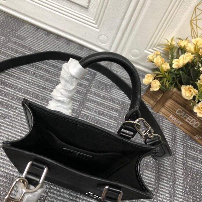 M69441 mini 水波紋琴譜包黑色 14x17x5cm-2