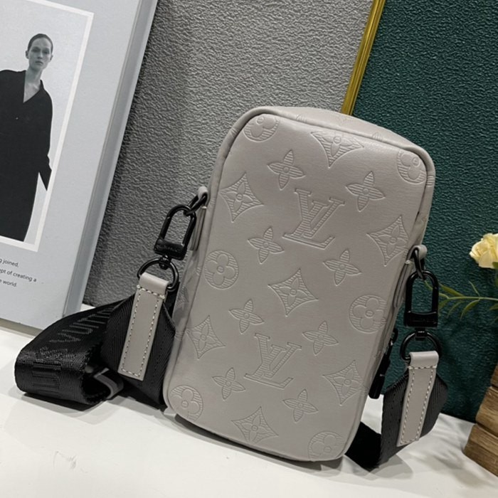 M81005灰壓花 FLAP DOUBLE 手機包11x18x8cm-2