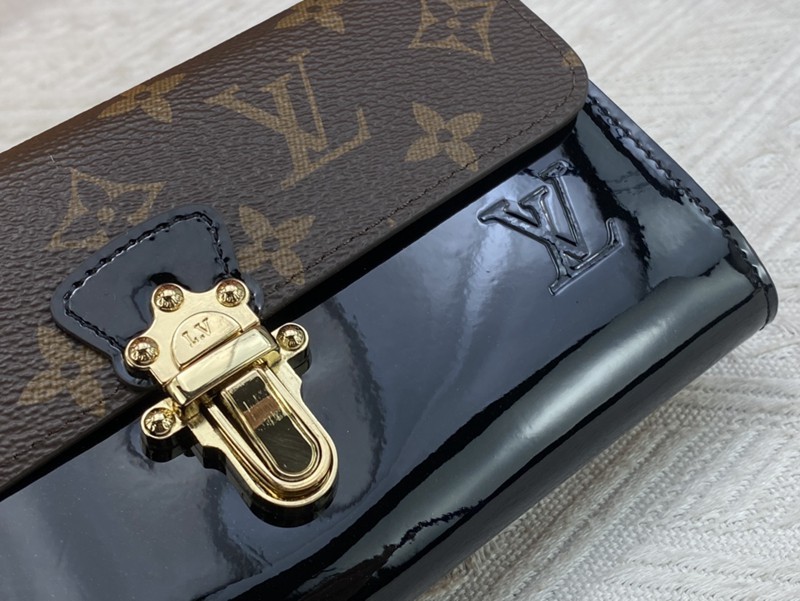 M61915黑色長夾 19x10.5x3-7