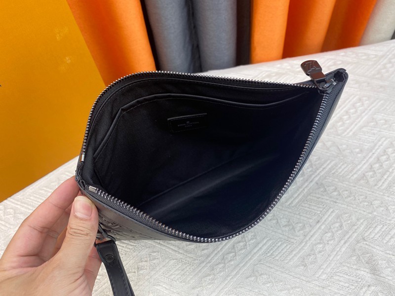 M81848 M81569 M82079 壓花 To-Go 手拿包 30x21.5x1cm-9