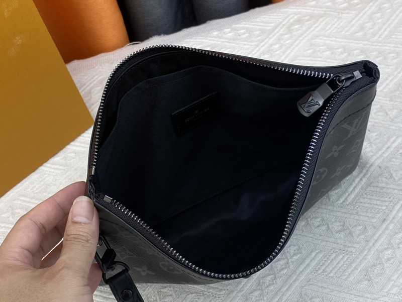 M81848 M81569 M82079 黑花 To-Go 手拿包30x21.5x1cm-8