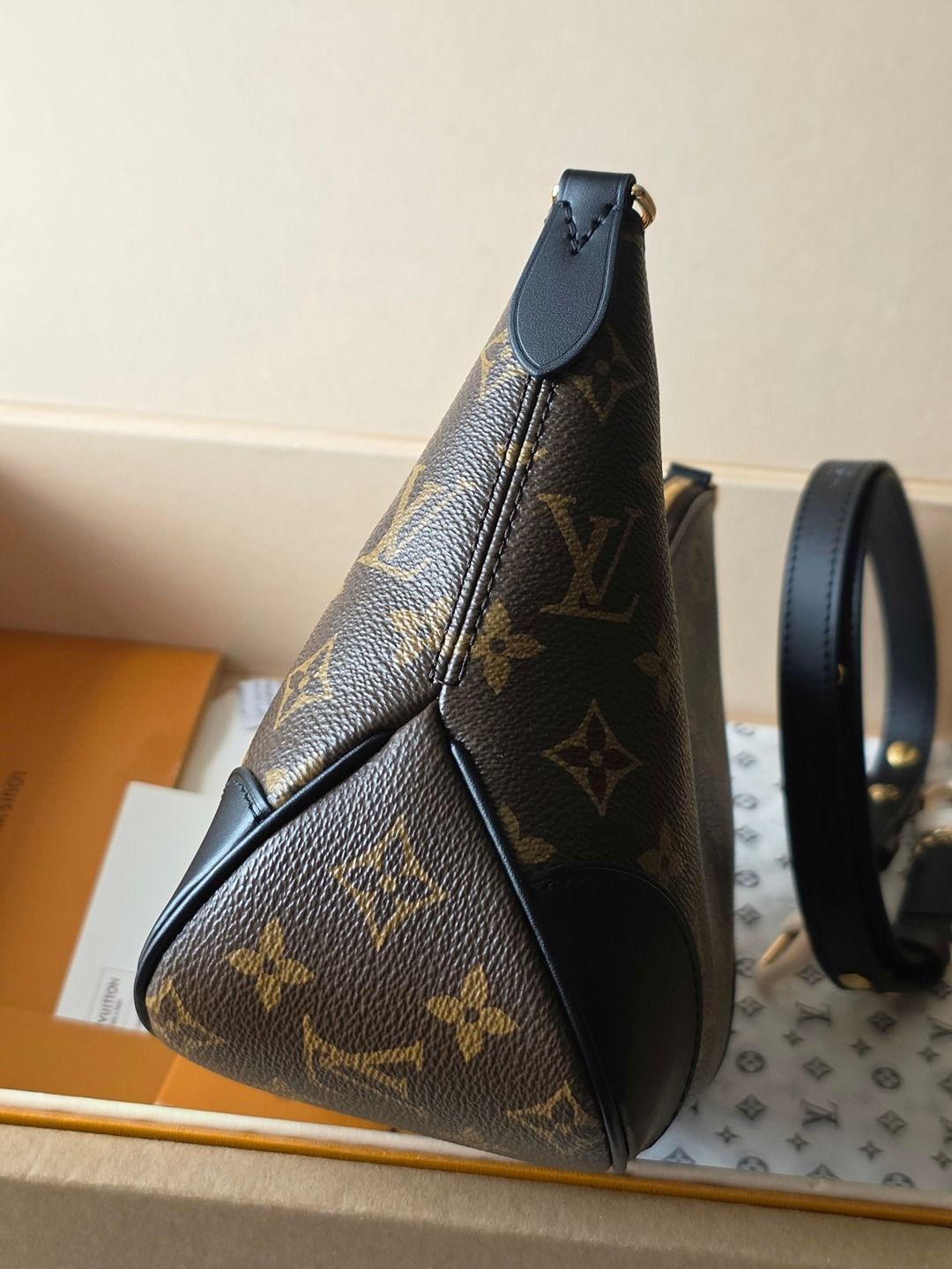 M45831 Boulogne老花牛角包-4