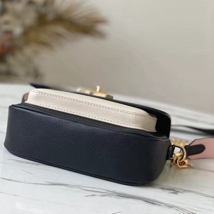 M58557 原單 黑色 Lockme Tender 手袋 19x13x8cm-3