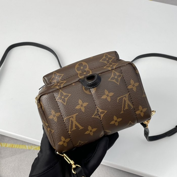 M44873 Nicolas Ghesquiere -4