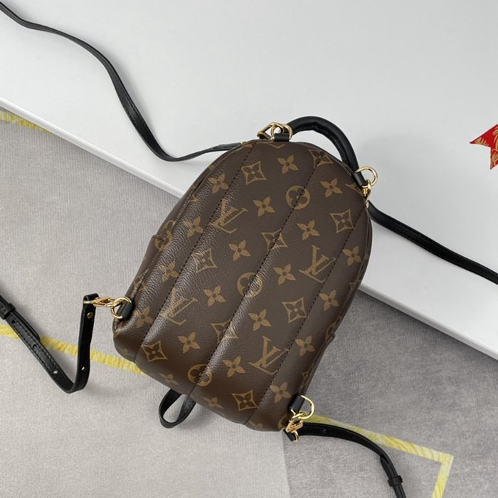 M44873 Nicolas Ghesquiere -3