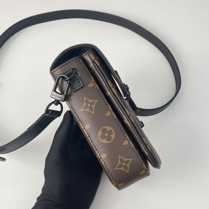M81522 S-Lock Vertical Wearable 錢夾 12x19x7cm-3