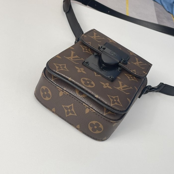 M81522 S-Lock Vertical Wearable 錢夾 12x19x7cm-5